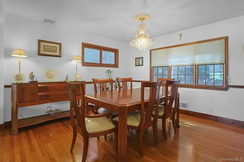 328 Linda Avenue Hawthorne NY 10532