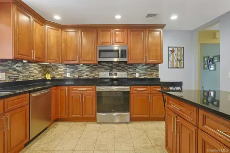 328 Linda Avenue Hawthorne NY 10532
