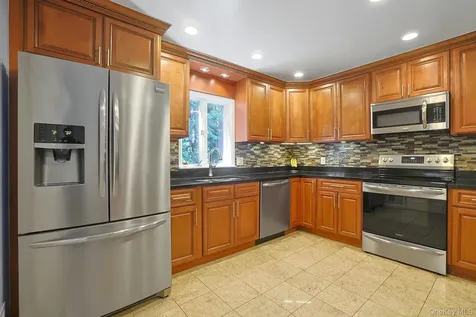 328 Linda Avenue Hawthorne NY 10532