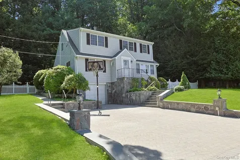 328 Linda Avenue Hawthorne NY 10532