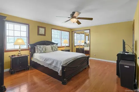 328 Linda Avenue Hawthorne NY 10532