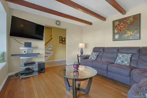 328 Linda Avenue Hawthorne NY 10532
