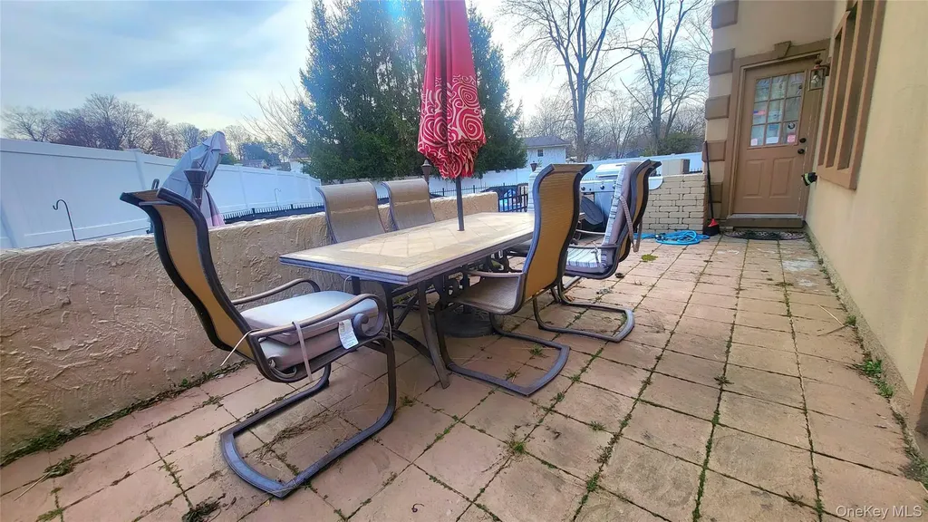 98 Sutton Park Road Poughkeepsie NY 12603