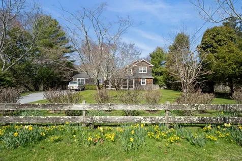 36 S Howells Point Road Bellport Village NY 11713