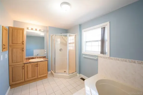 212 Rhinecliff Road Rhinebeck NY 12572