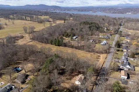 212 Rhinecliff Road Rhinebeck NY 12572