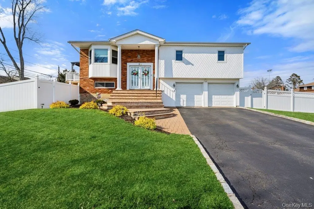 64 Marquette Drive Smithtown NY 11787