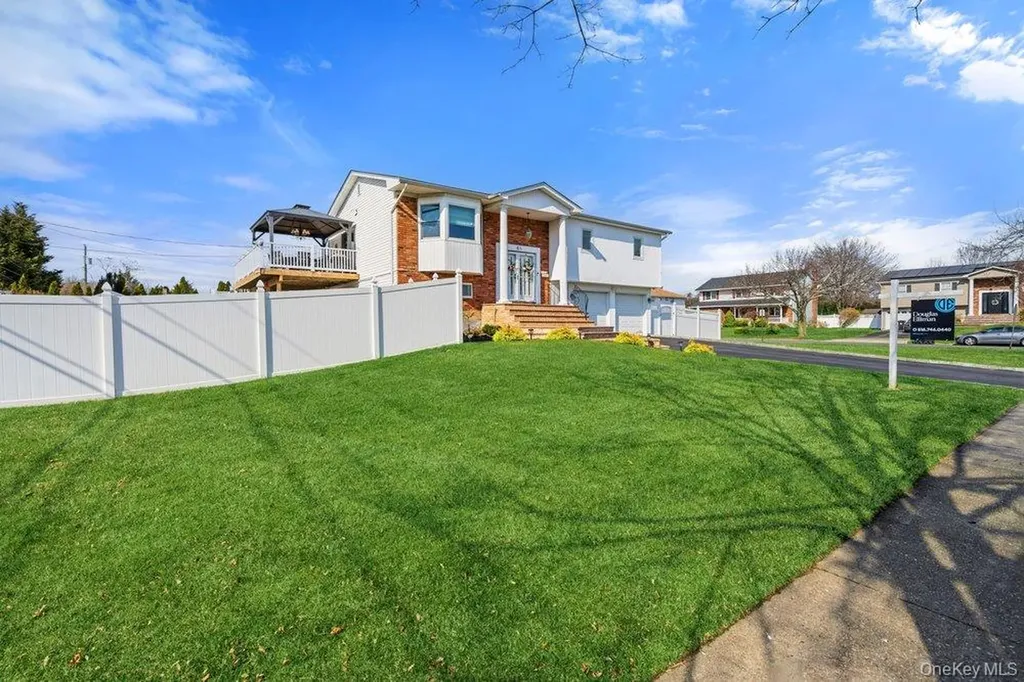 64 Marquette Drive Smithtown NY 11787