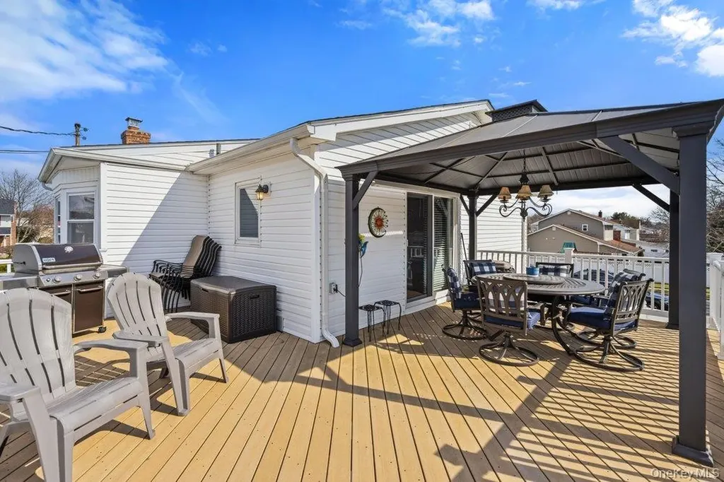 64 Marquette Drive Smithtown NY 11787