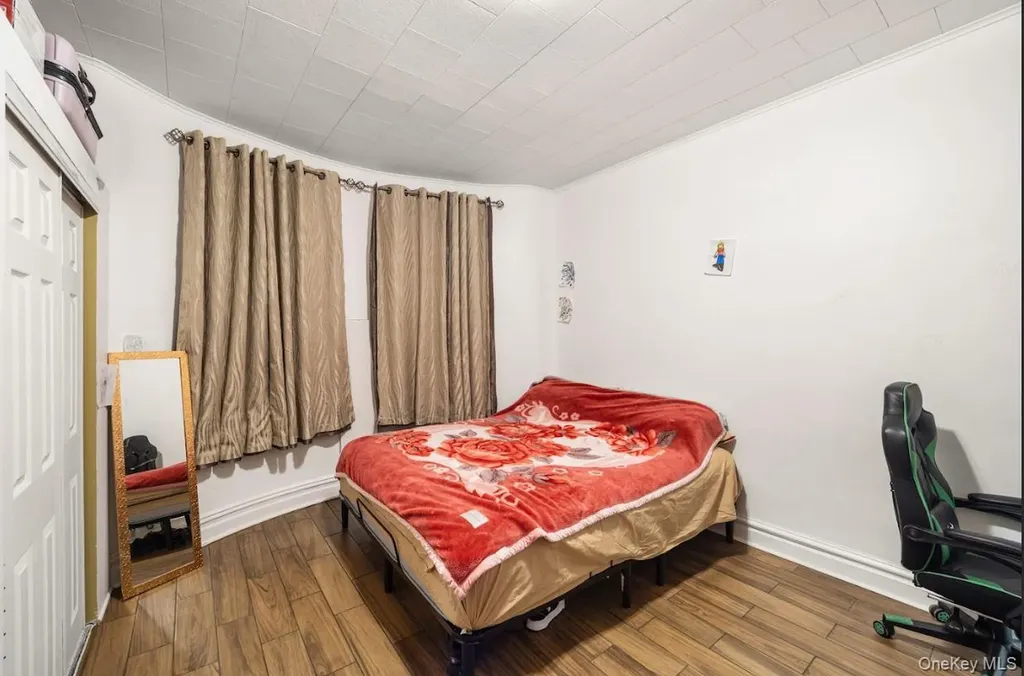 60-34 69th Avenue Ridgewood NY 11385