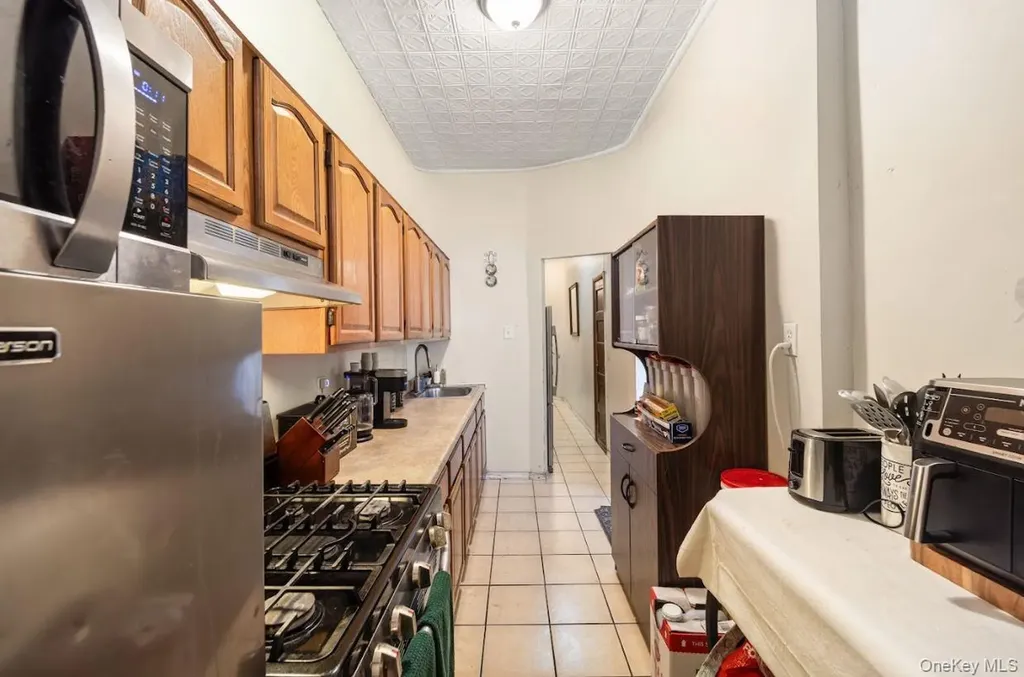 60-34 69th Avenue Ridgewood NY 11385
