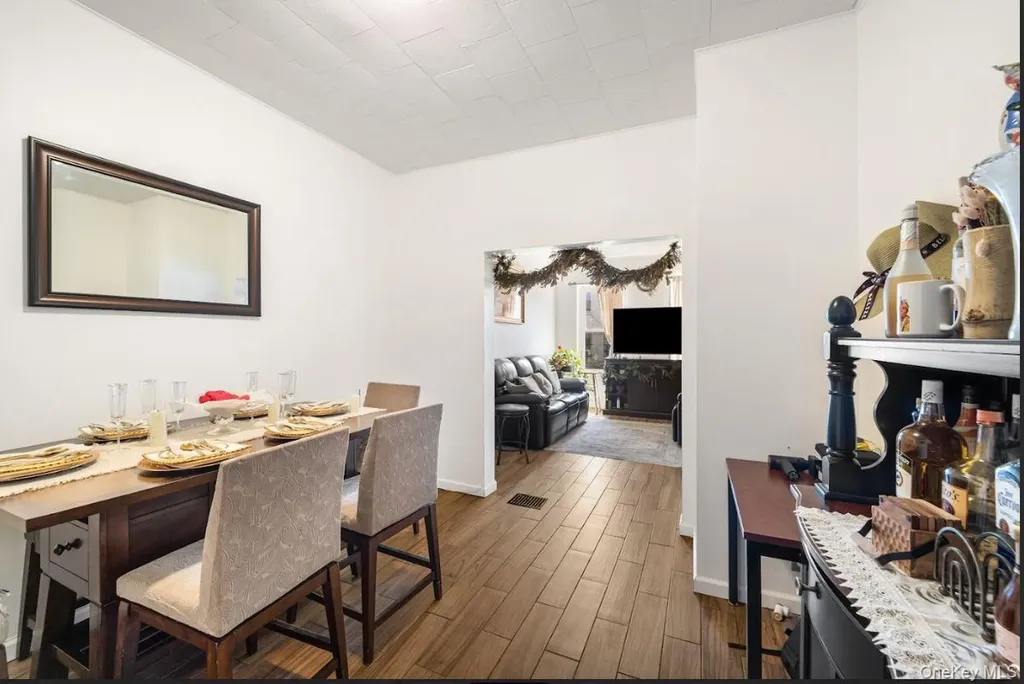 60-34 69th Avenue Ridgewood NY 11385