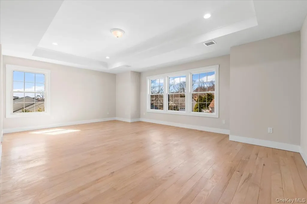 32 Sherman Road Old Bethpage NY 11804