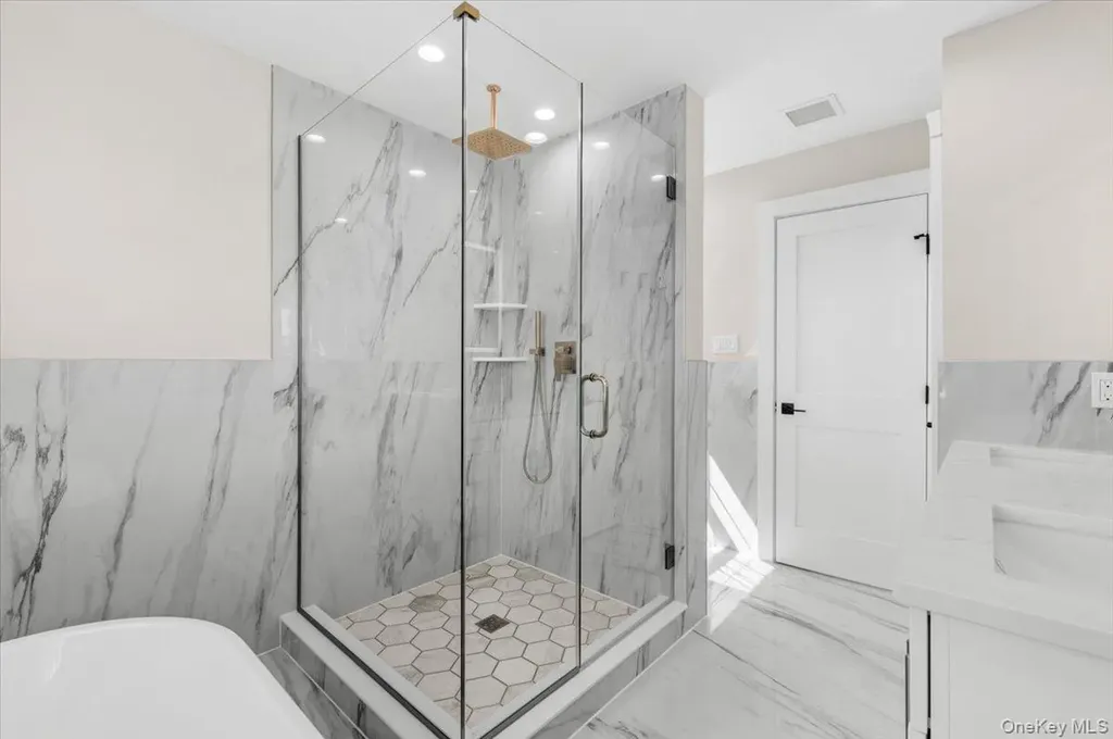 32 Sherman Road Old Bethpage NY 11804