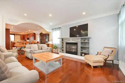 10-11 Bay 24th Street Far Rockaway NY 11691