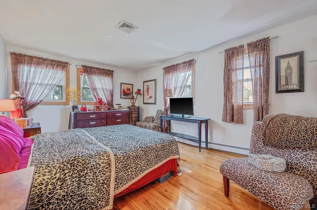 7 Judith Drive Greenlawn NY 11740