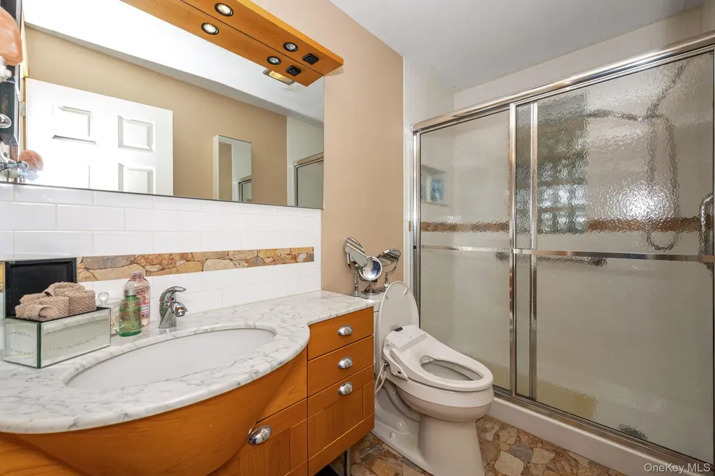 7 Judith Drive Greenlawn NY 11740