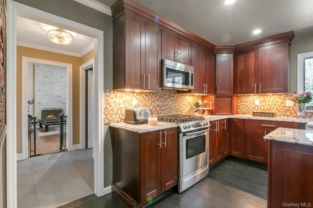 83 Upper Shad Road Pound Ridge NY 10576