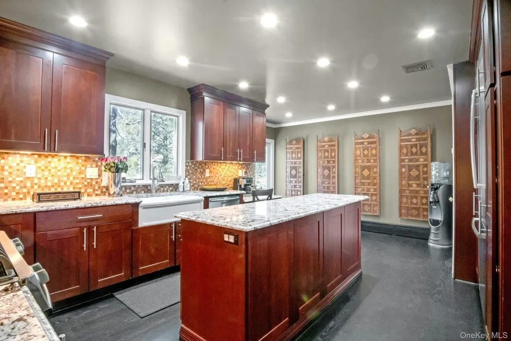 83 Upper Shad Road Pound Ridge NY 10576
