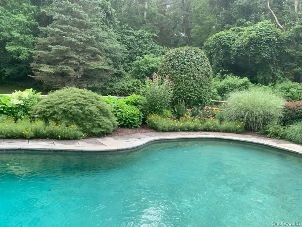 83 Upper Shad Road Pound Ridge NY 10576