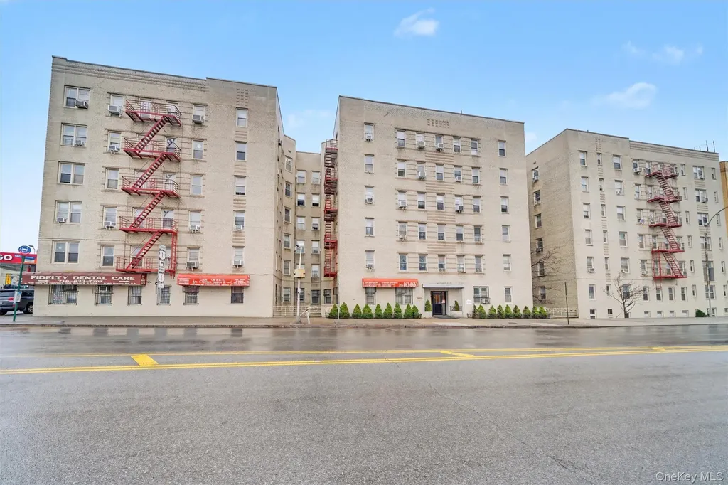 2190 Boston Road Bronx NY 10462