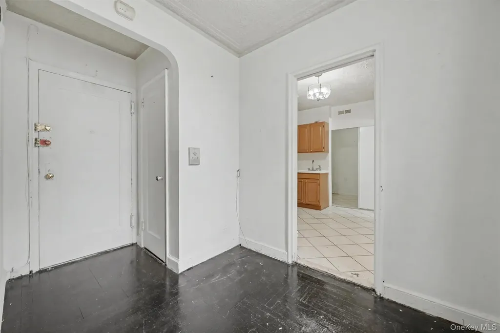 2190 Boston Road Bronx NY 10462