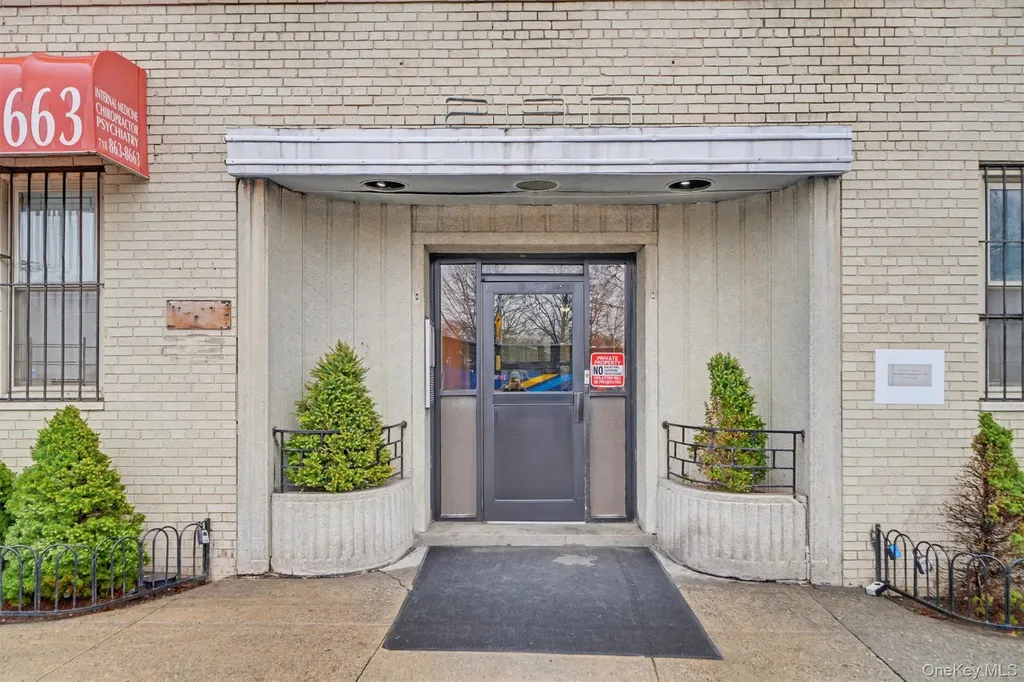 2190 Boston Road Bronx NY 10462