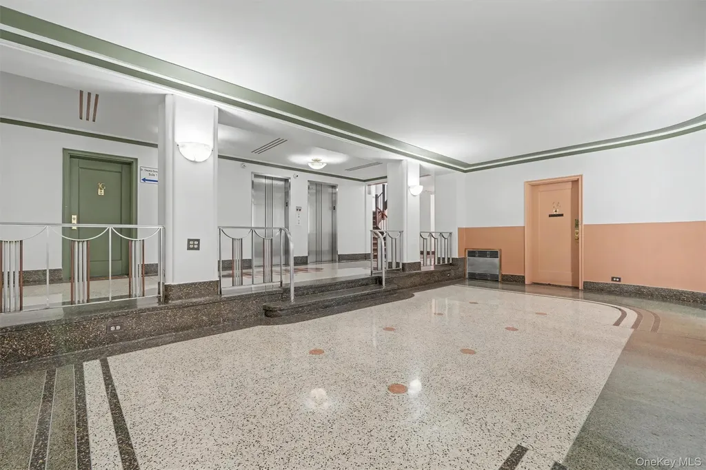 2190 Boston Road Bronx NY 10462