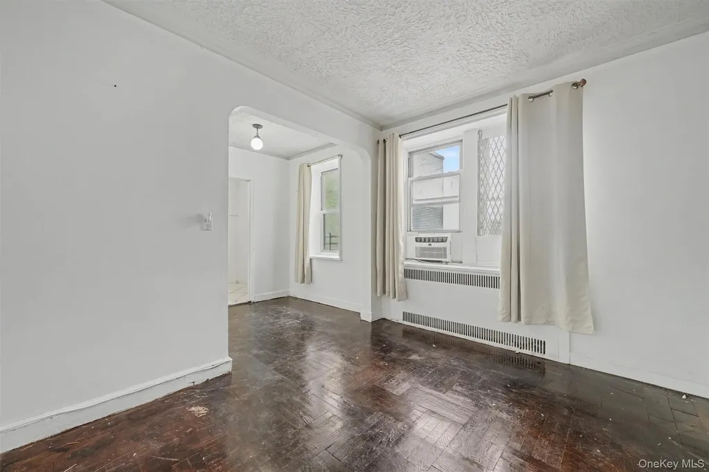 2190 Boston Road Bronx NY 10462