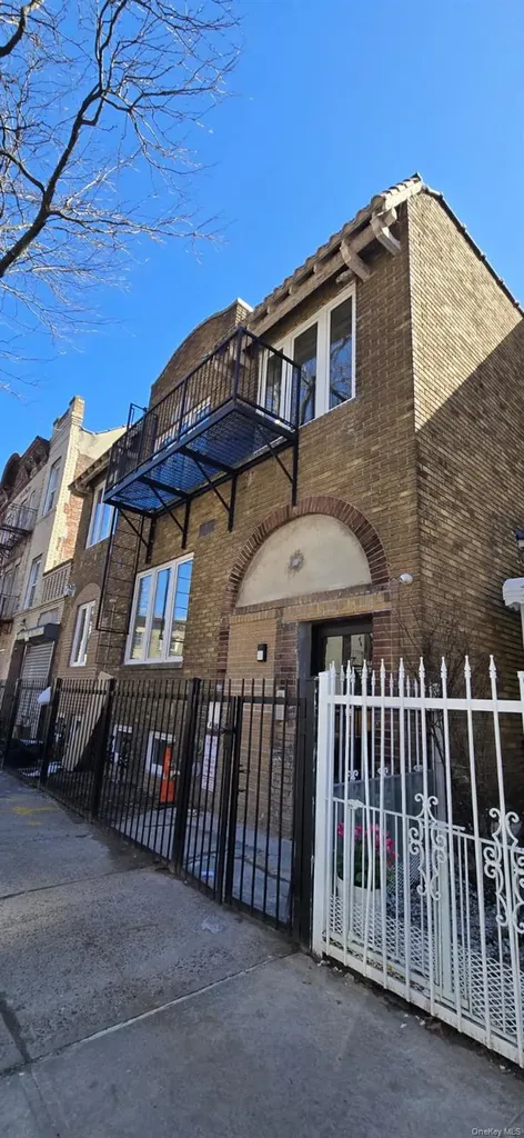 2366 Davidson Avenue Bronx NY 10468