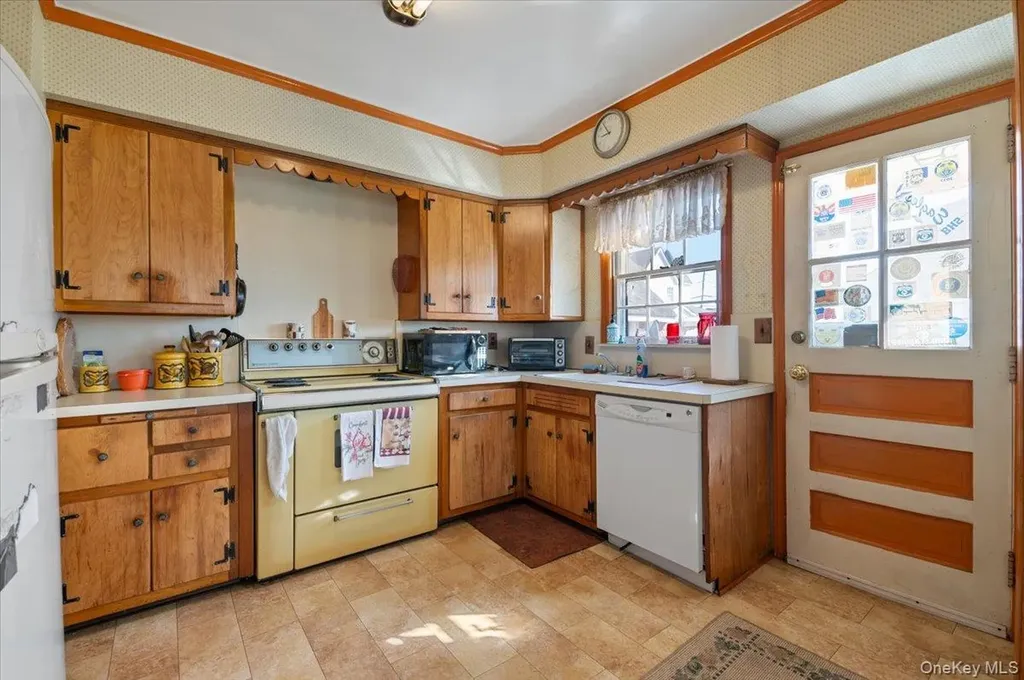 12 Maple Avenue Bethpage NY 11714