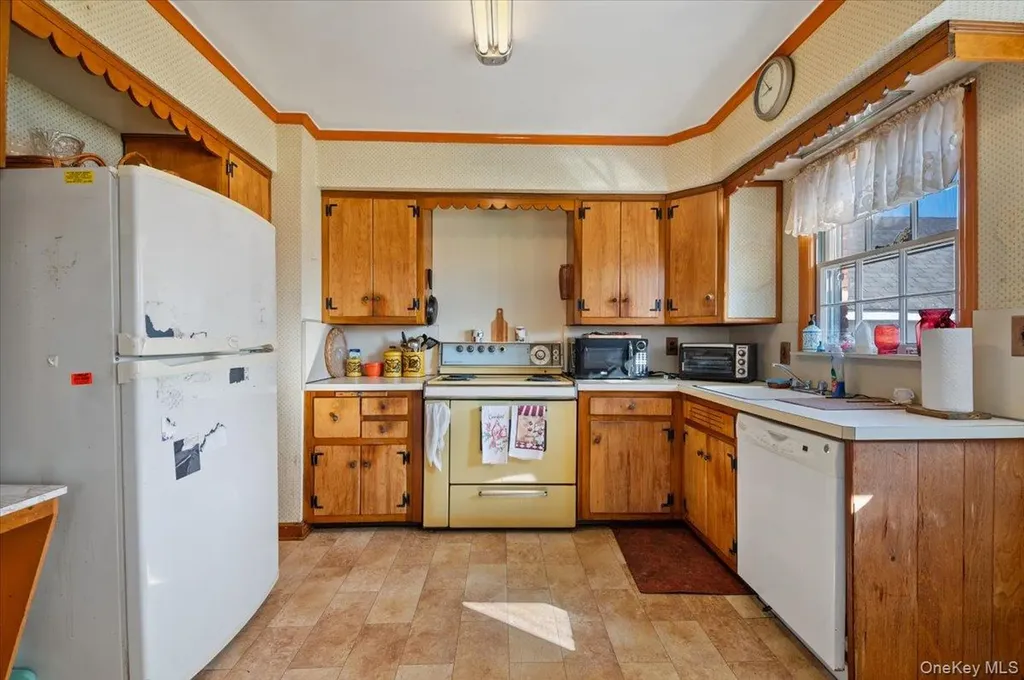 12 Maple Avenue Bethpage NY 11714