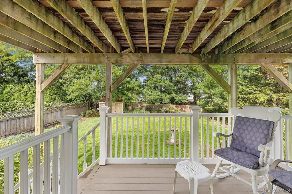 155 2nd Avenue Peconic NY 11958