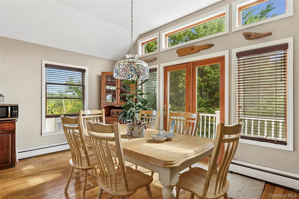 155 2nd Avenue Peconic NY 11958