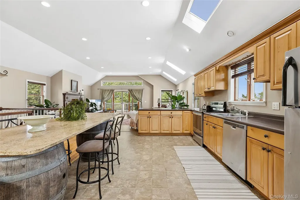 155 2nd Avenue Peconic NY 11958