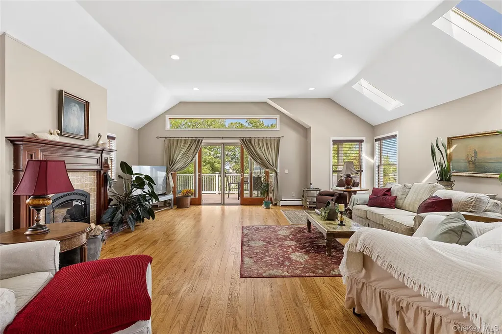 155 2nd Avenue Peconic NY 11958