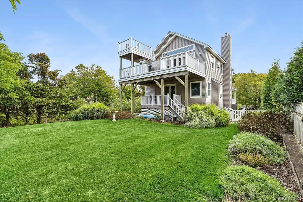 155 2nd Avenue Peconic NY 11958