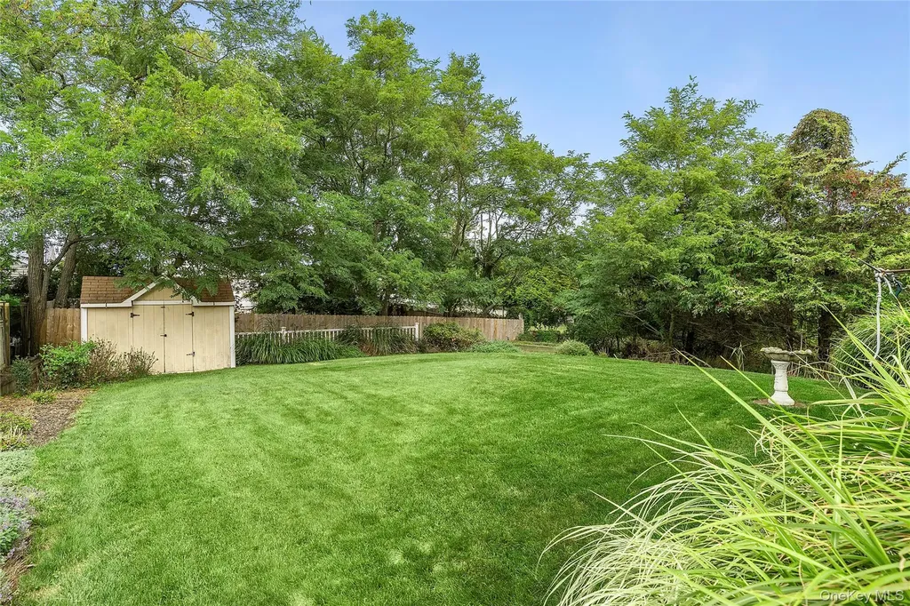 155 2nd Avenue Peconic NY 11958