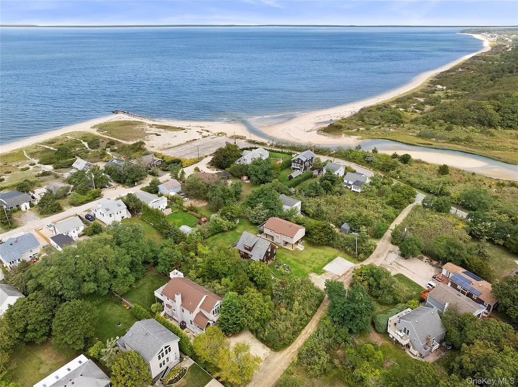 155 2nd Avenue Peconic NY 11958
