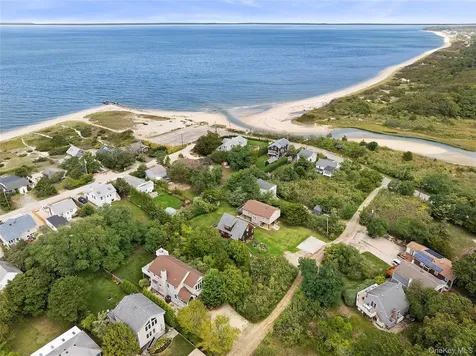 155 2nd Avenue Peconic NY 11958