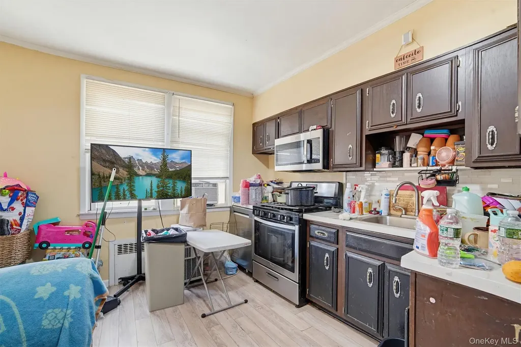 17 Lockwood Avenue Yonkers NY 10701