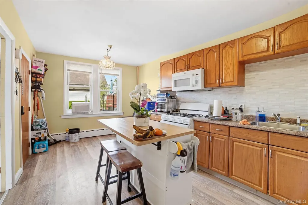 17 Lockwood Avenue Yonkers NY 10701
