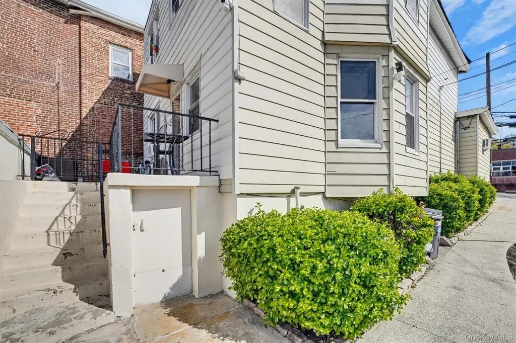 17 Lockwood Avenue Yonkers NY 10701
