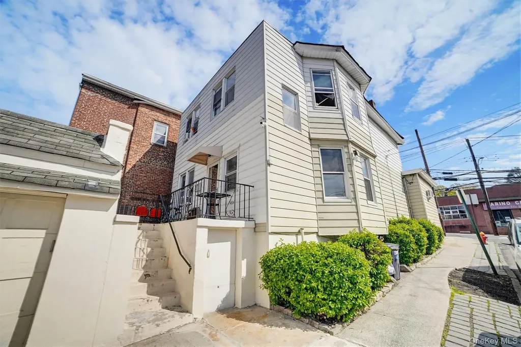 17 Lockwood Avenue Yonkers NY 10701