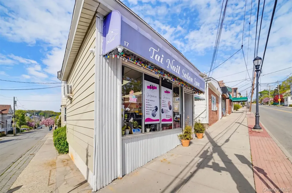 17 Lockwood Avenue Yonkers NY 10701