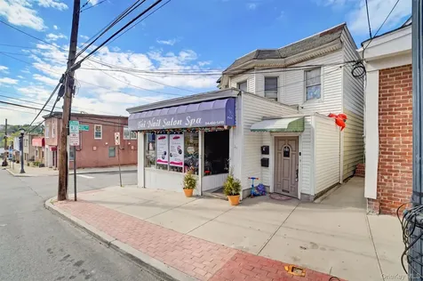 17 Lockwood Avenue Yonkers NY 10701