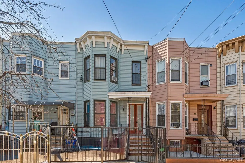294 Autumn Avenue Brooklyn NY 11208