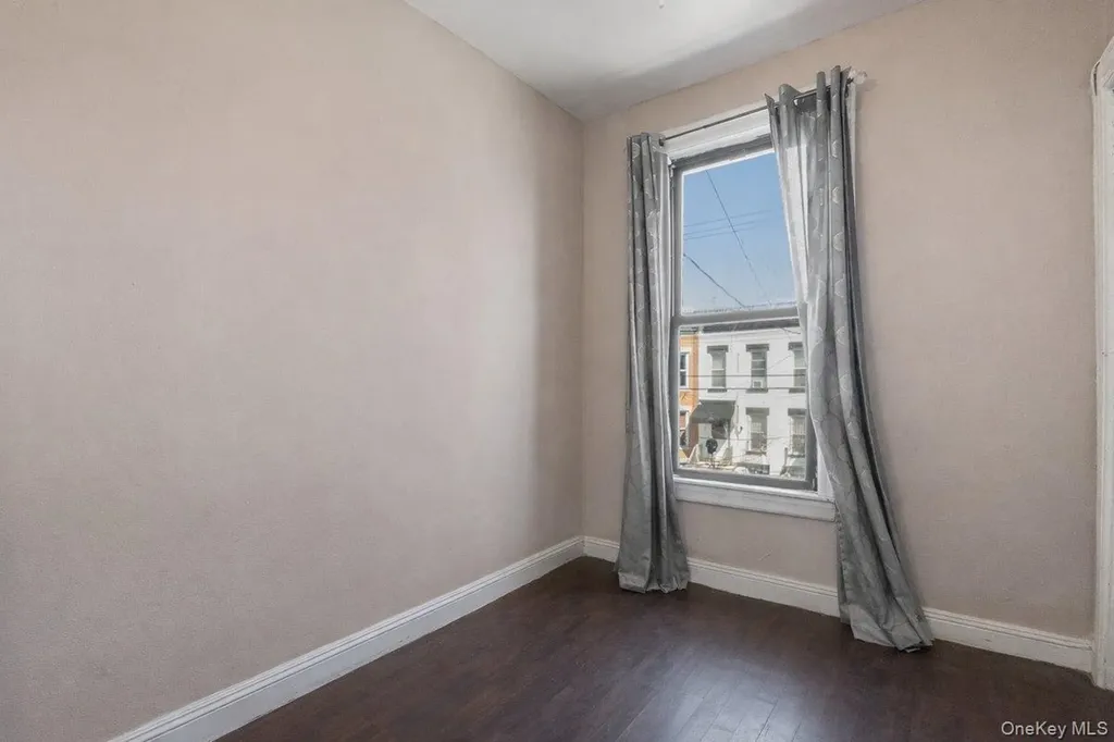 294 Autumn Avenue Brooklyn NY 11208