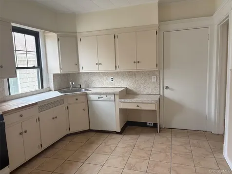 39 Neptune Avenue New Rochelle NY 10805
