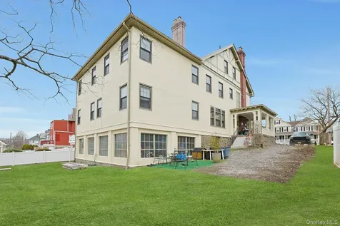 39 Neptune Avenue New Rochelle NY 10805